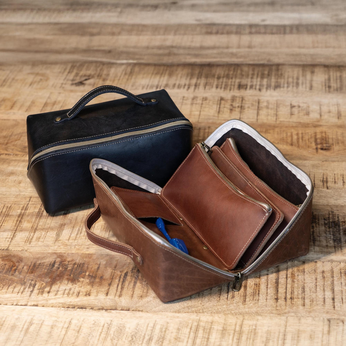 No. 307 Porter Dopp Kit – Full Grain Leather Toiletry Bag - Holtz Leather