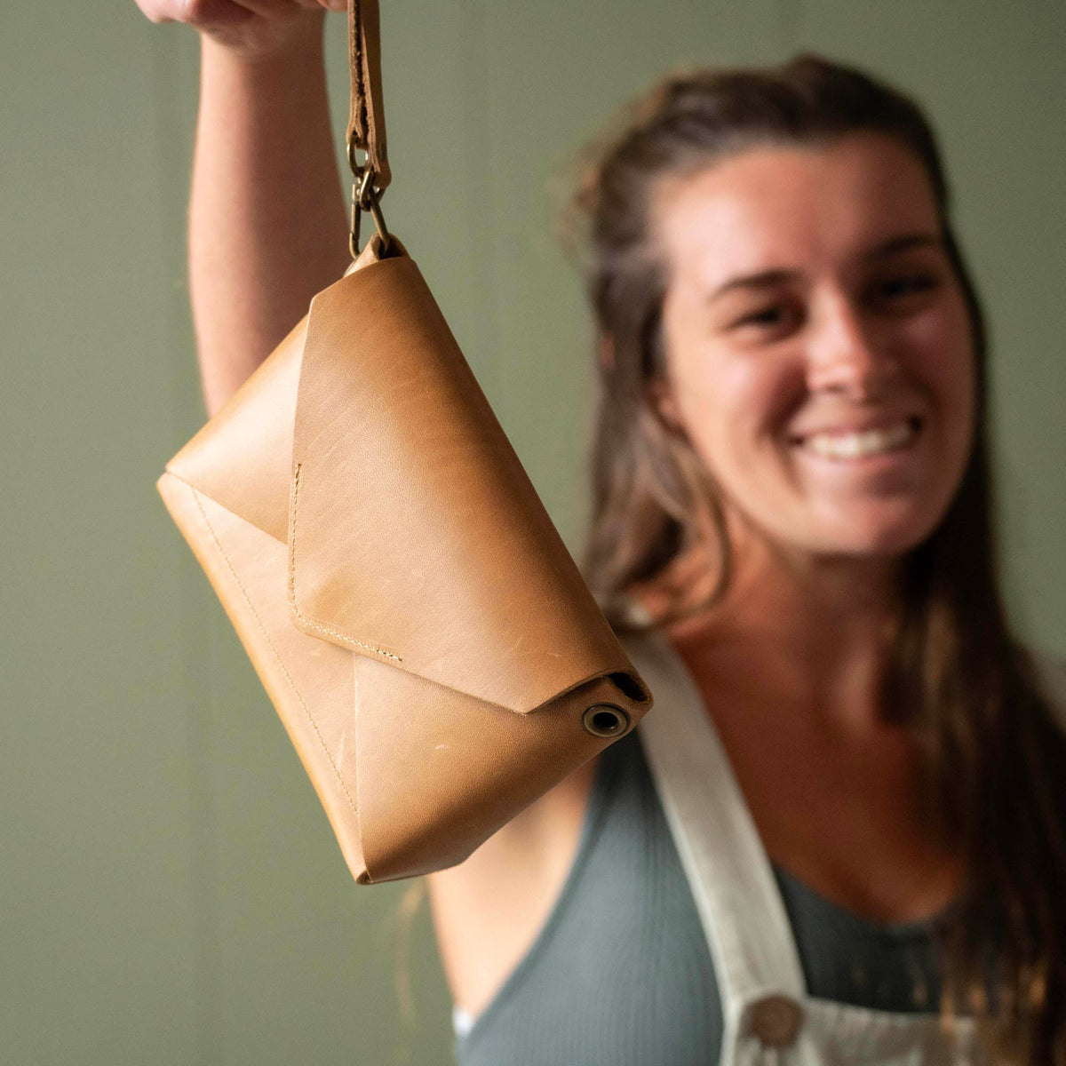 The Cecilia 2.0 - Fine Leather Envelope Purse with Adjustable 3 in 1 Strap - Holtz Leather