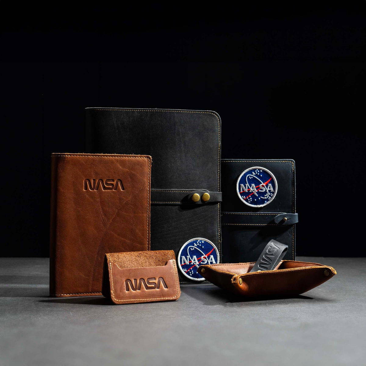 The Nasa Monticello Fine Leather Personalized Desk Valet Caddy Tray for Dresser or Office Gift - Holtz Leather