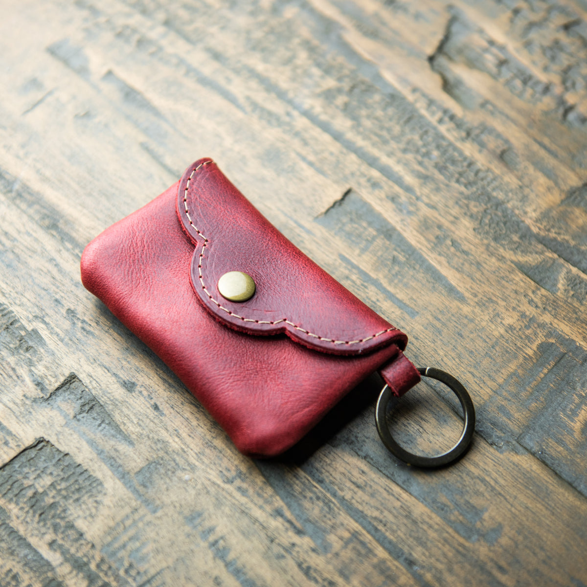 The Rosie Personalized Fine Leather Scallop Keychain Wallet