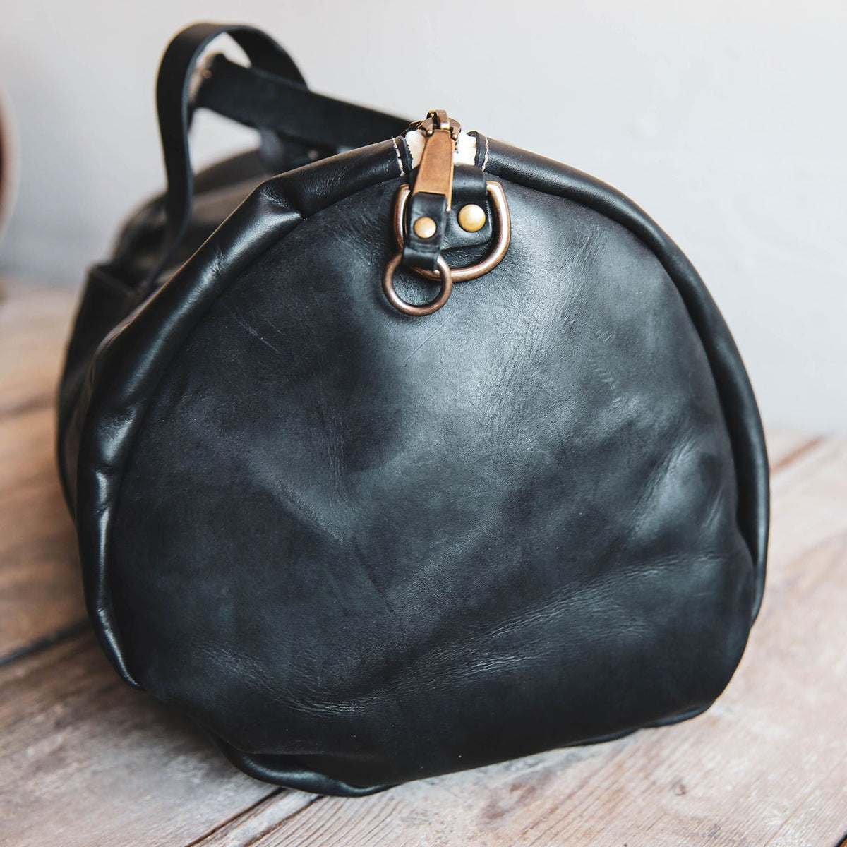 The Vintage Overnighter Bag Personalized Fine Leather Overnight Bag - Holtz Leather