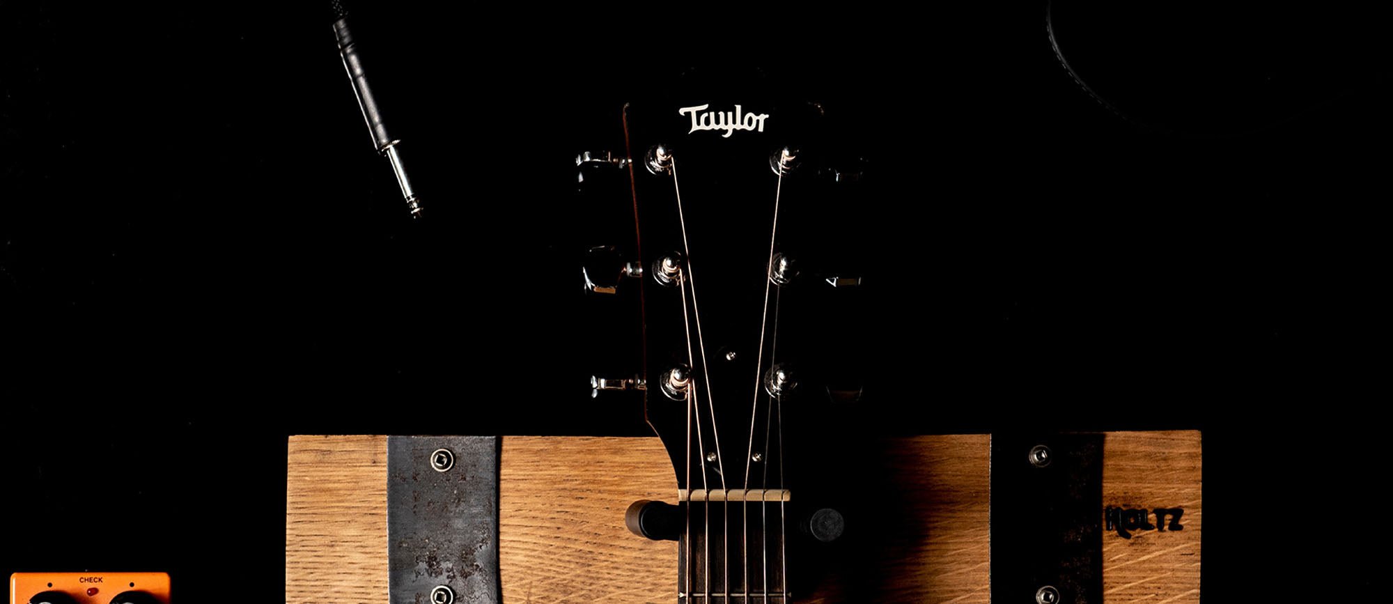 Guitar - Holtz Leather