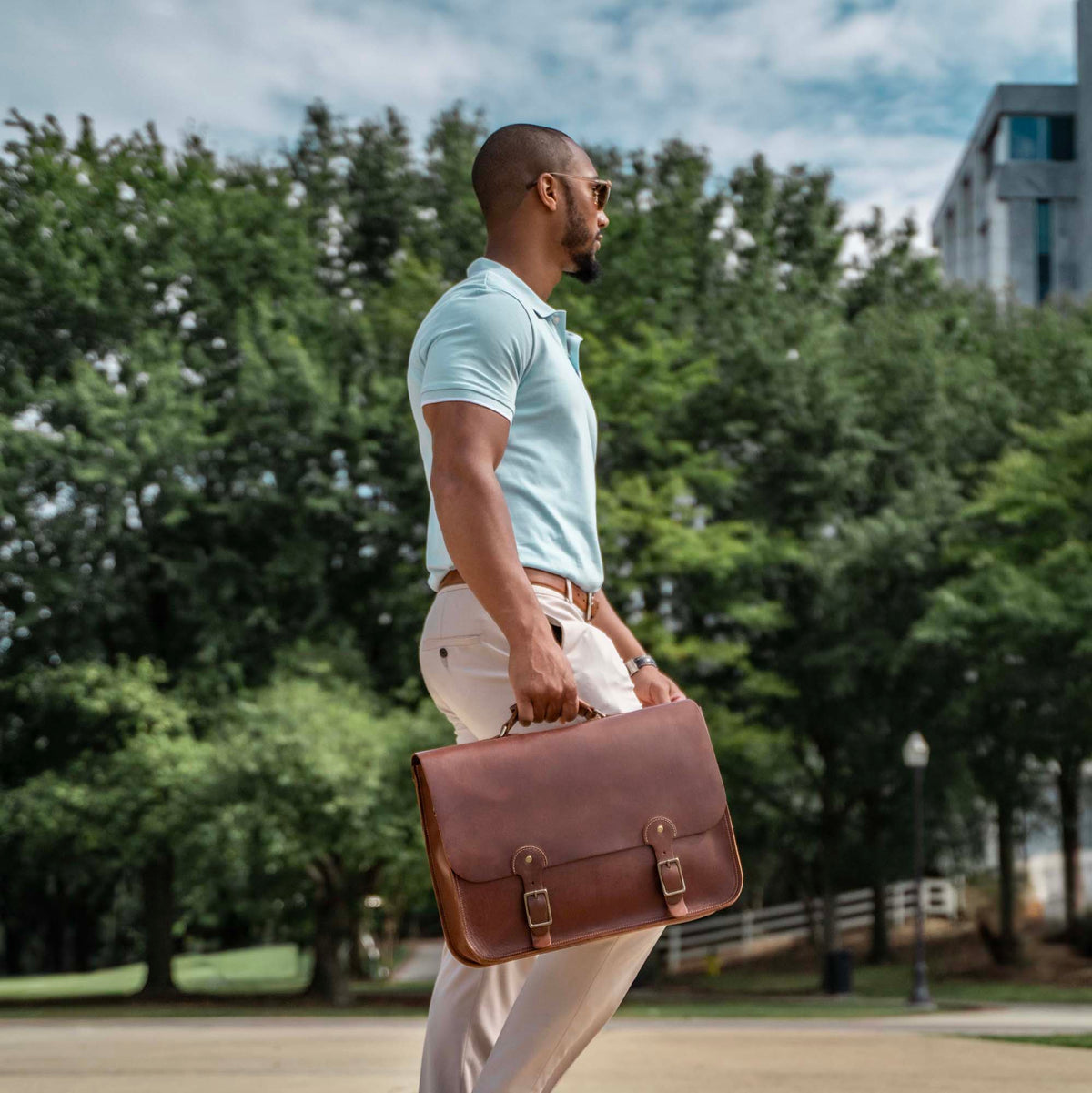 The No. 1860 EXPRESS - Fine Leather Messenger Bag & Mens Briefcase