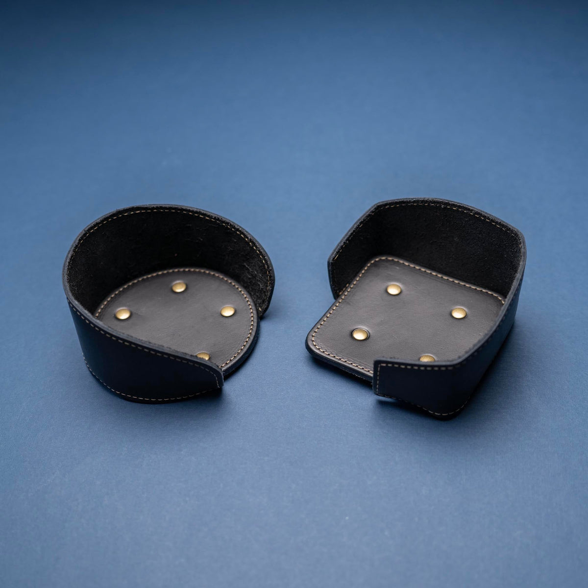 Coaster Holder – Fine Leather Holder in Round or Square - Holtz Leather