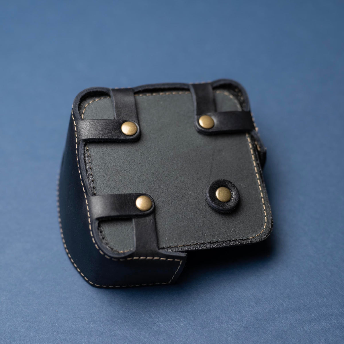 Coaster Holder – Fine Leather Holder in Round or Square - Holtz Leather