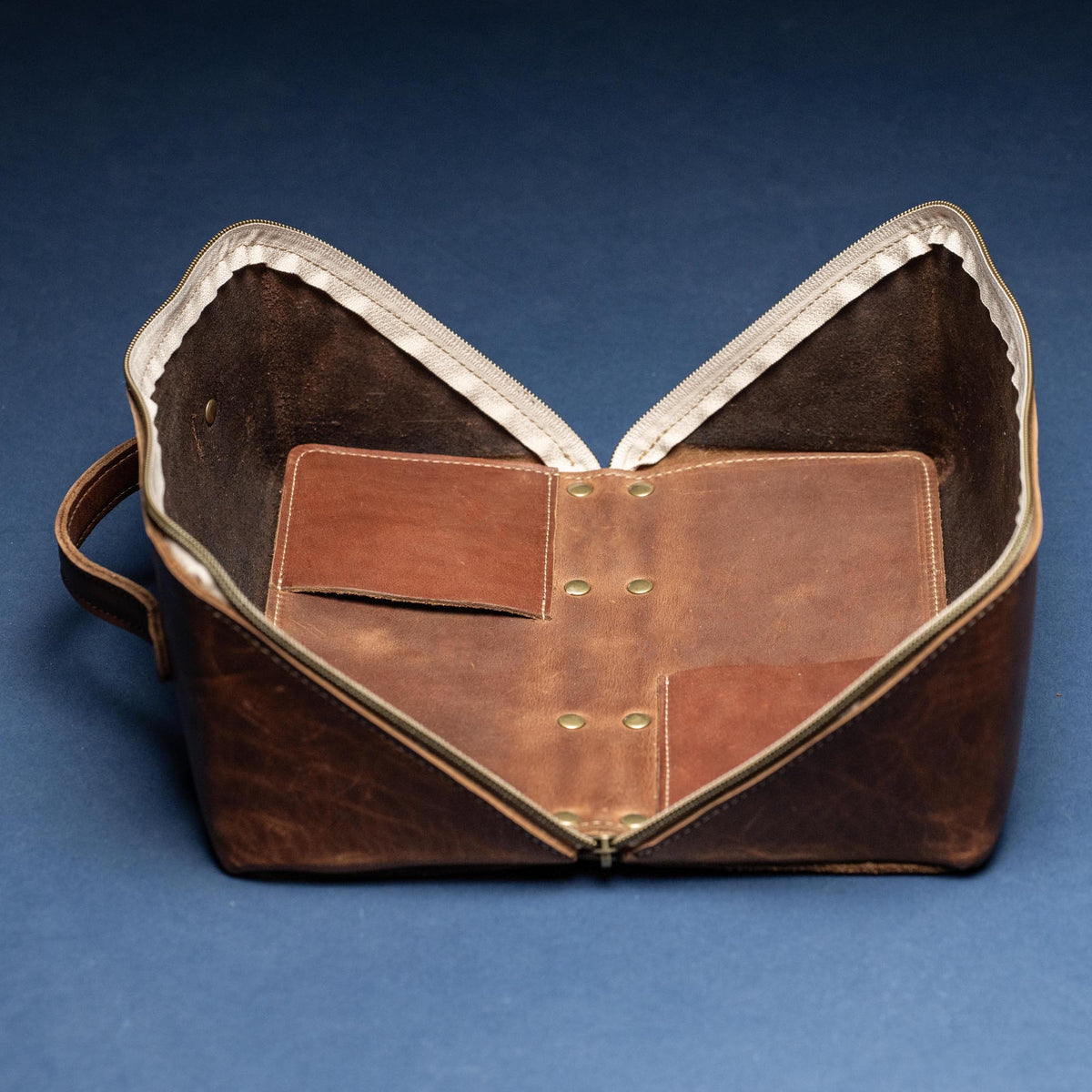 No. 307 Porter Dopp Kit – Full Grain Leather Toiletry Bag - Holtz Leather