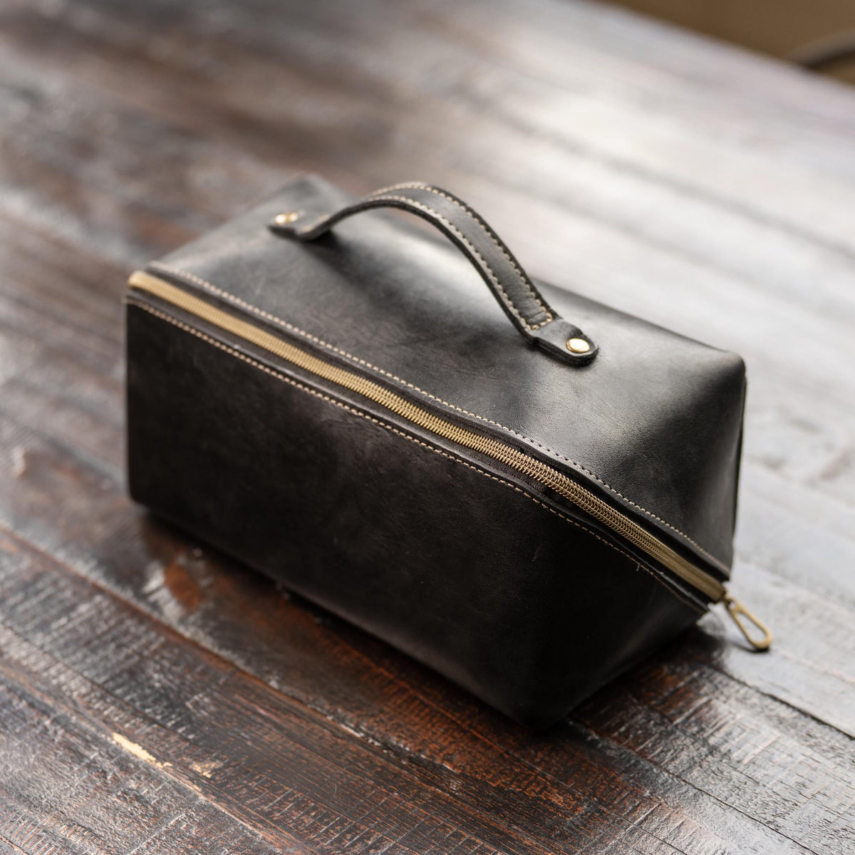 No. 307 Porter Dopp Kit – Full Grain Leather Toiletry Bag - Holtz Leather