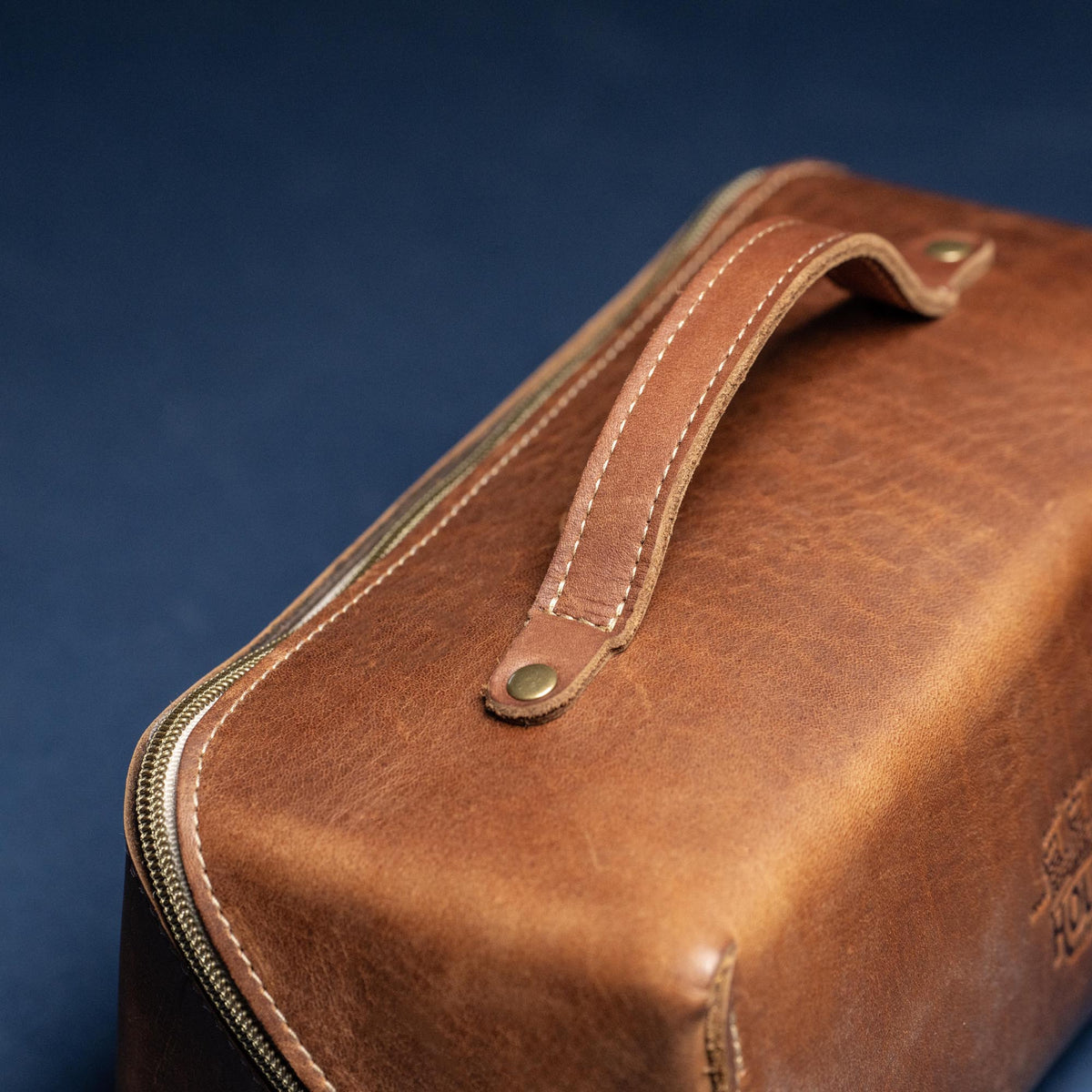 No. 307 Porter Dopp Kit – Full Grain Leather Toiletry Bag - Holtz Leather
