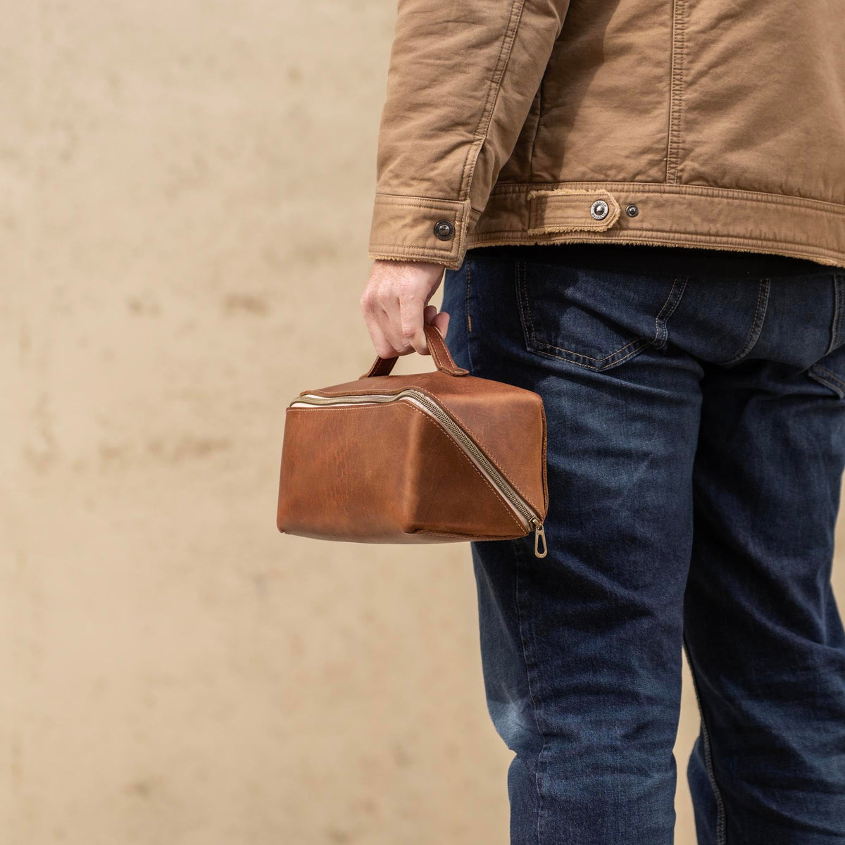 No. 307 Porter Dopp Kit – Full Grain Leather Toiletry Bag - Holtz Leather