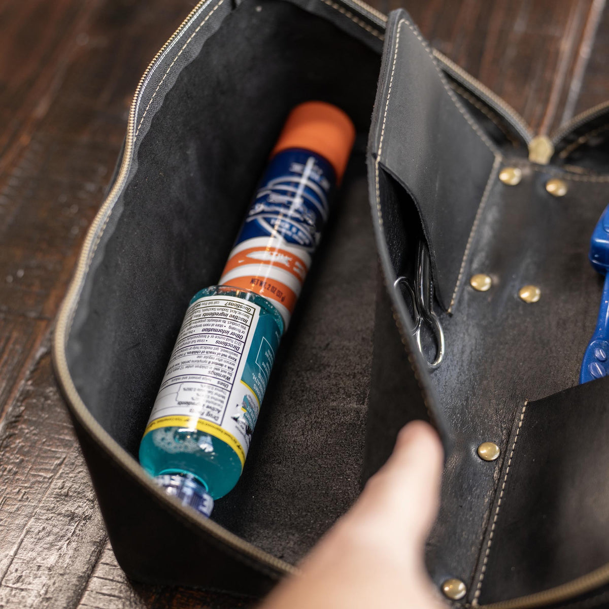 No. 307 Porter Dopp Kit – Full Grain Leather Toiletry Bag - Holtz Leather