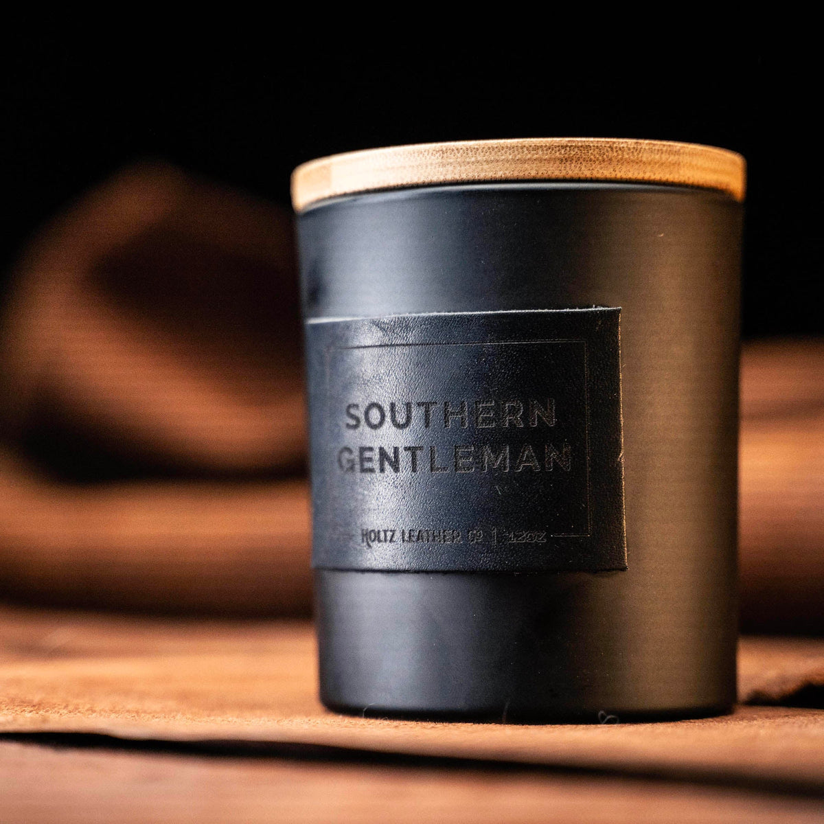 Southern Gentleman - Smolder Luxe Masculine Scented Leather Patch Candle - Holtz Leather