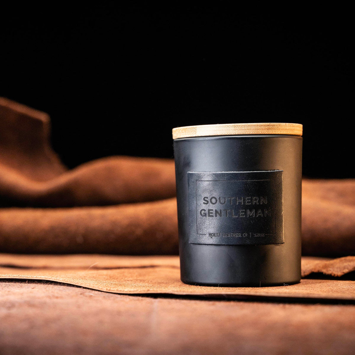 Southern Gentleman - Smolder Luxe Masculine Scented Leather Patch Candle - Holtz Leather