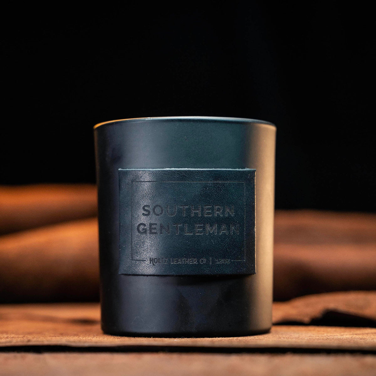 Southern Gentleman - Smolder Luxe Masculine Scented Leather Patch Candle - Holtz Leather