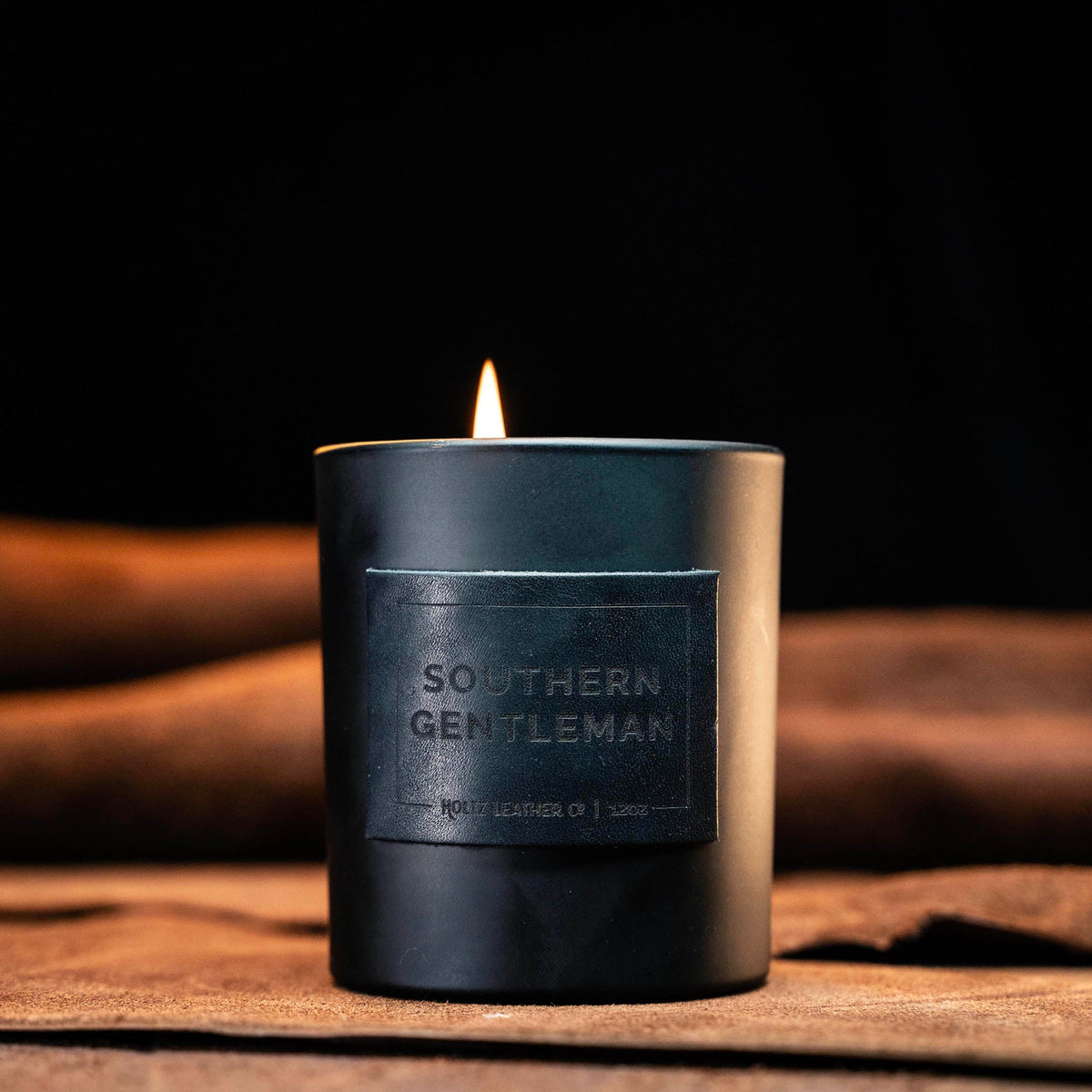 Southern Gentleman - Smolder Luxe Masculine Scented Leather Patch Candle - Holtz Leather