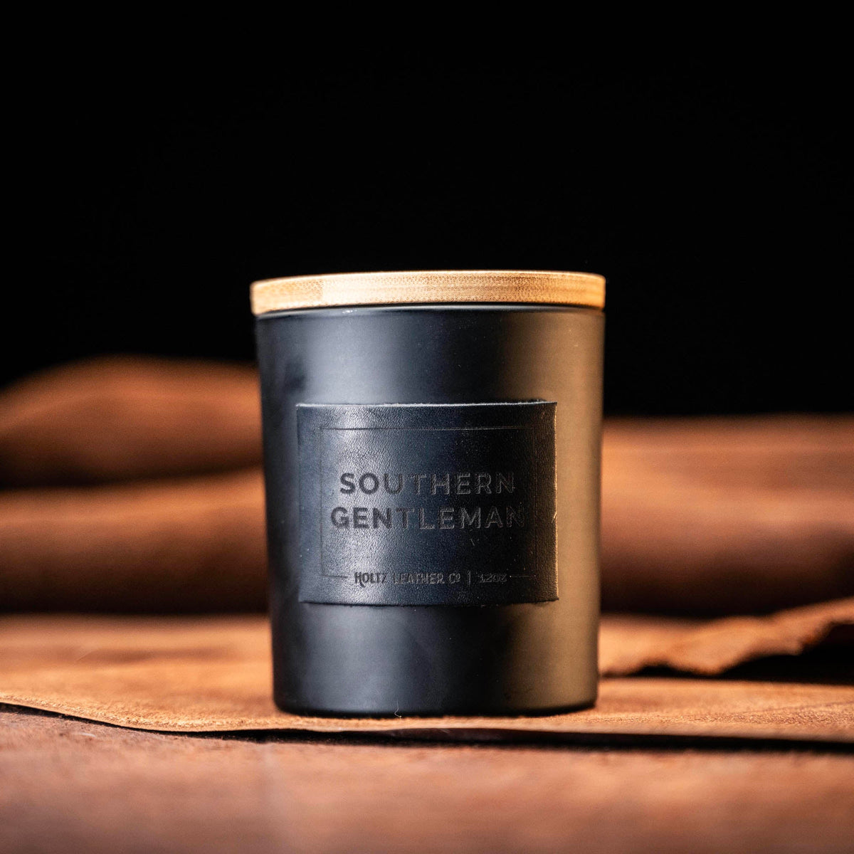 Southern Gentleman - Smolder Luxe Masculine Scented Leather Patch Candle - Holtz Leather
