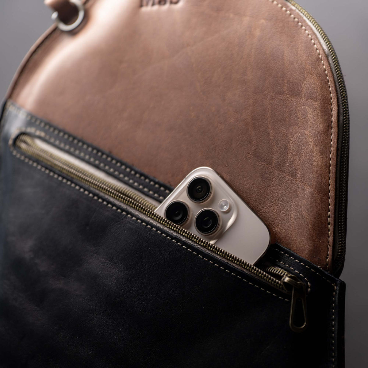 The Avery Personalized Leather Pickleball Sleeve Cover - Holtz Leather