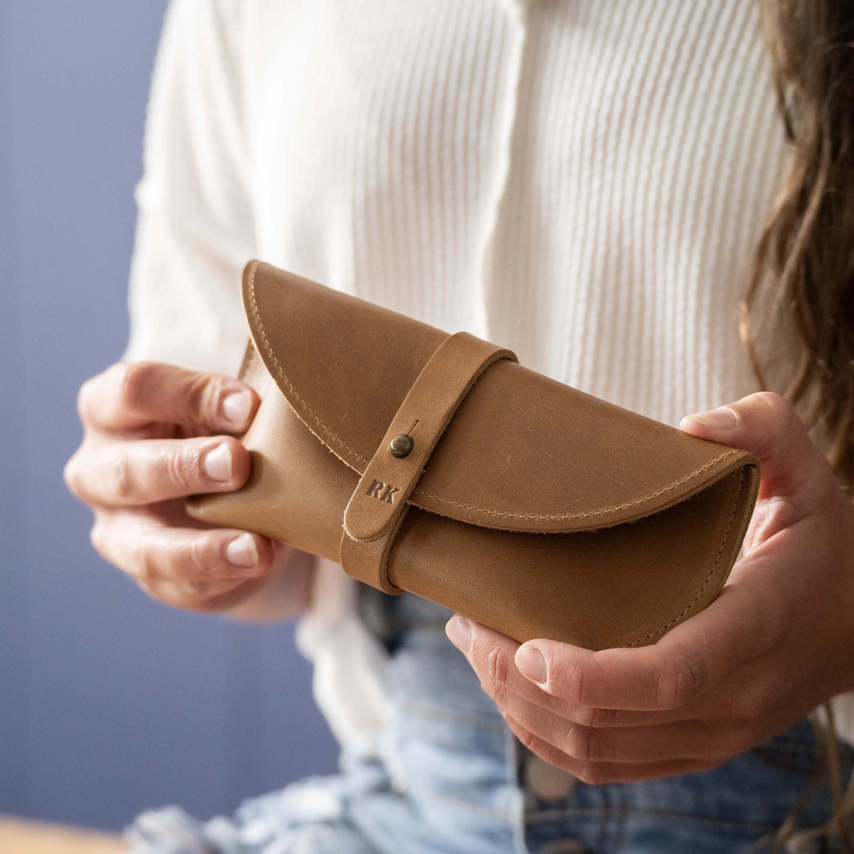 The Aviator Personalized Fine Leather Sunglass Case - Holtz Leather