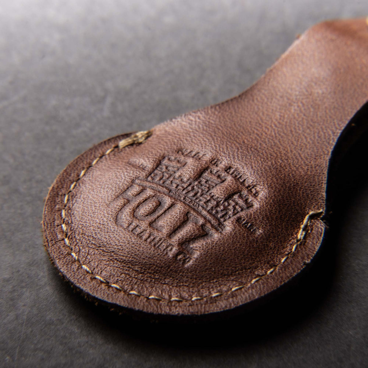 The Beacon Leather Air Tag Keychain - Holtz Leather