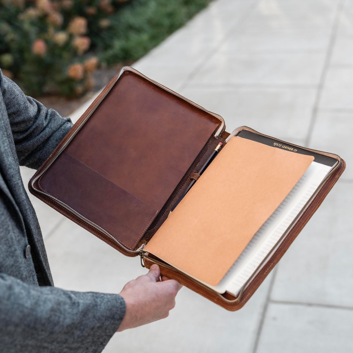 The Carnegie Fine Leather Zippered Portfolio Padfolio Laptop or iPad Case - with two Journals - Holtz Leather
