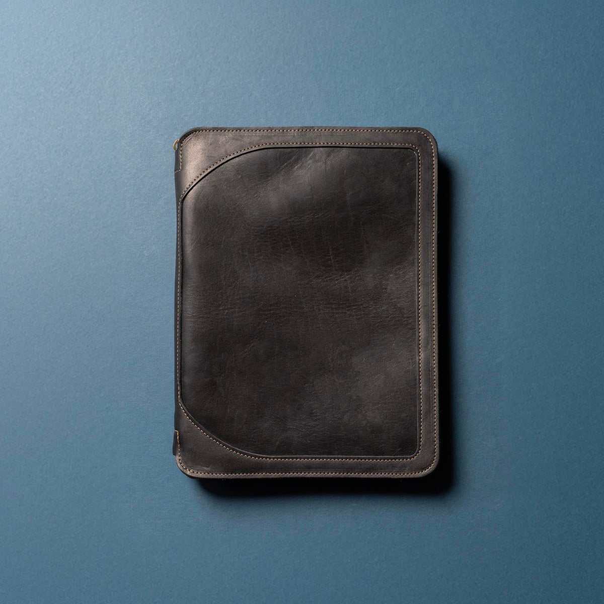 The Carnegie Fine Leather Zippered Portfolio Padfolio Laptop or iPad Case - with two Journals - Holtz Leather