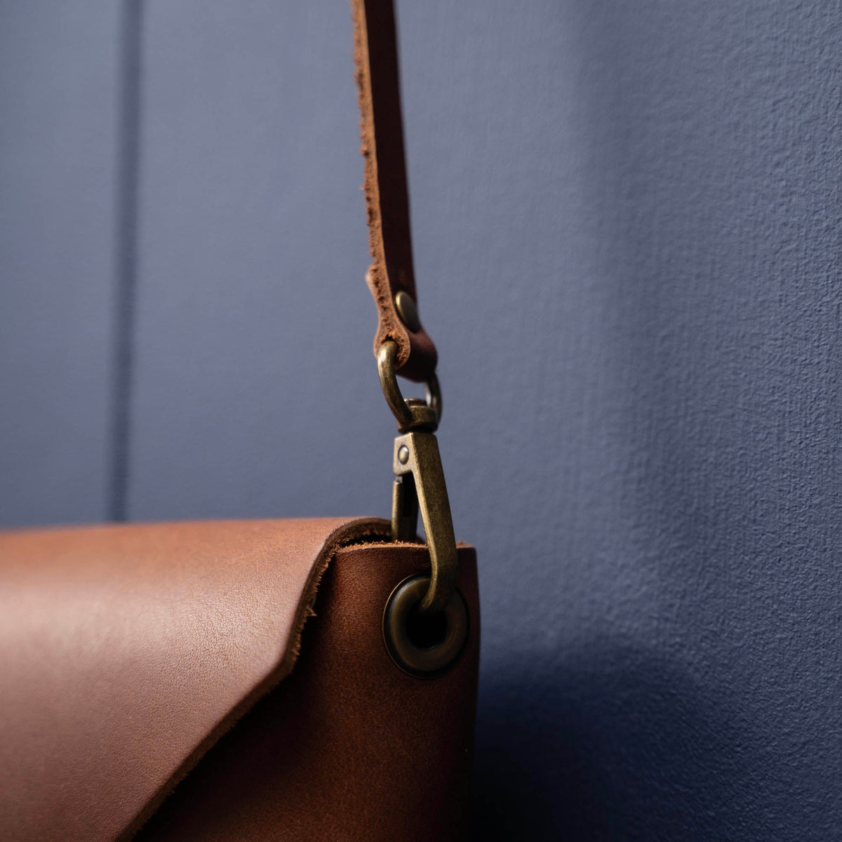 The Cecilia 2.0 - Fine Leather Envelope Purse with Adjustable 3 in 1 Strap - Holtz Leather