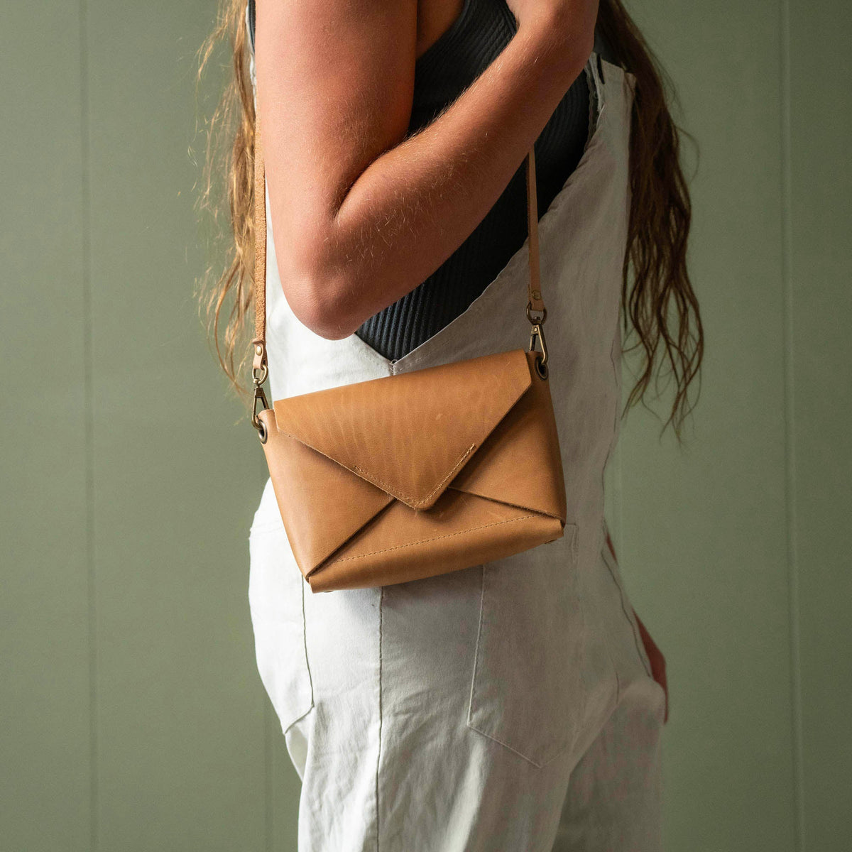 The Cecilia 2.0 - Fine Leather Envelope Purse with Adjustable 3 in 1 Strap - Holtz Leather