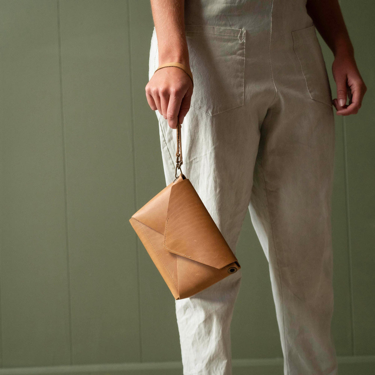 The Cecilia 2.0 - Fine Leather Envelope Purse with Adjustable 3 in 1 Strap - Holtz Leather