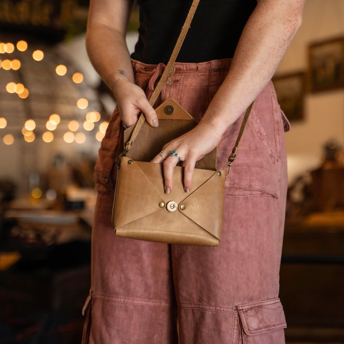 The Cecilia 2.0 - Fine Leather Envelope Purse with Adjustable 3 in 1 Strap - Holtz Leather