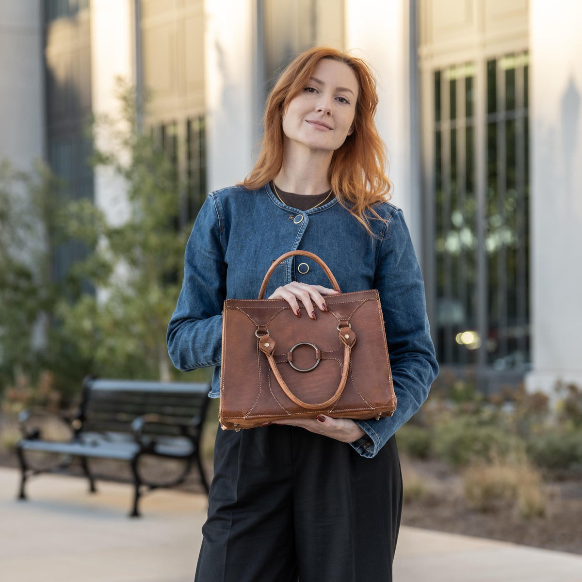 The Ellie Fine Leather Structured Women's Handbag and Crossbody Purse - Holtz Leather