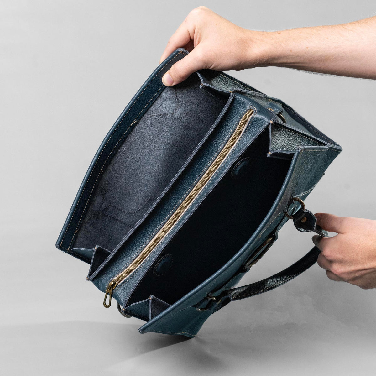 The Ellie Fine Leather Structured Women's Handbag and Crossbody Purse - Holtz Leather