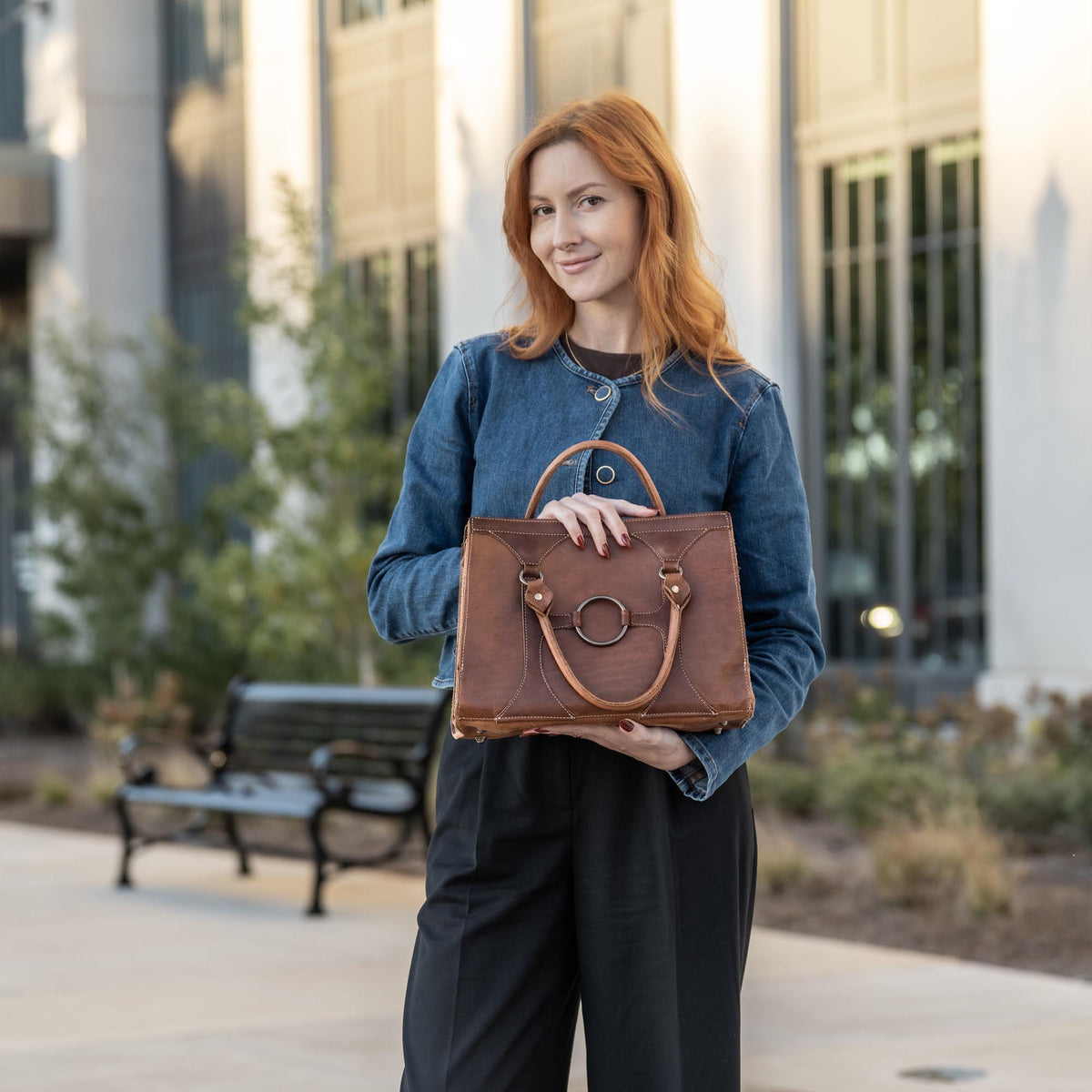 The Ellie Fine Leather Structured Women's Handbag and Crossbody Purse - Holtz Leather