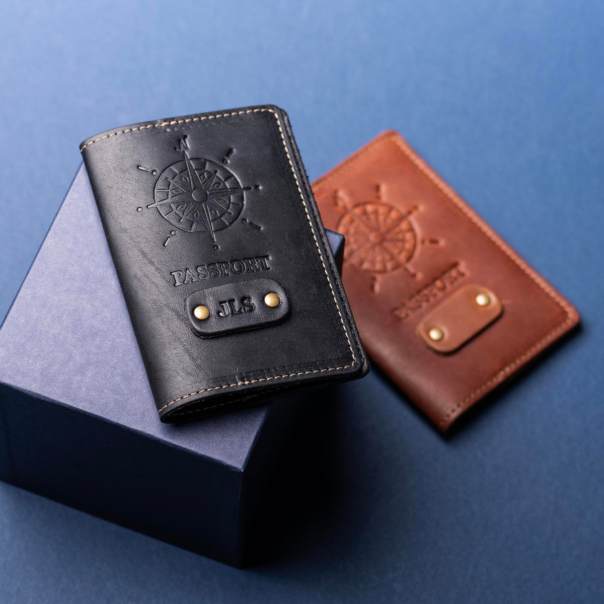 The Expedition Personalized Leather Passport Cover - Holtz Leather
