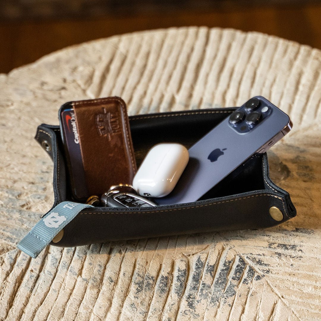 The Jetsetter - Personalized Full - Grain Leather Travel Caddy - Holtz Leather
