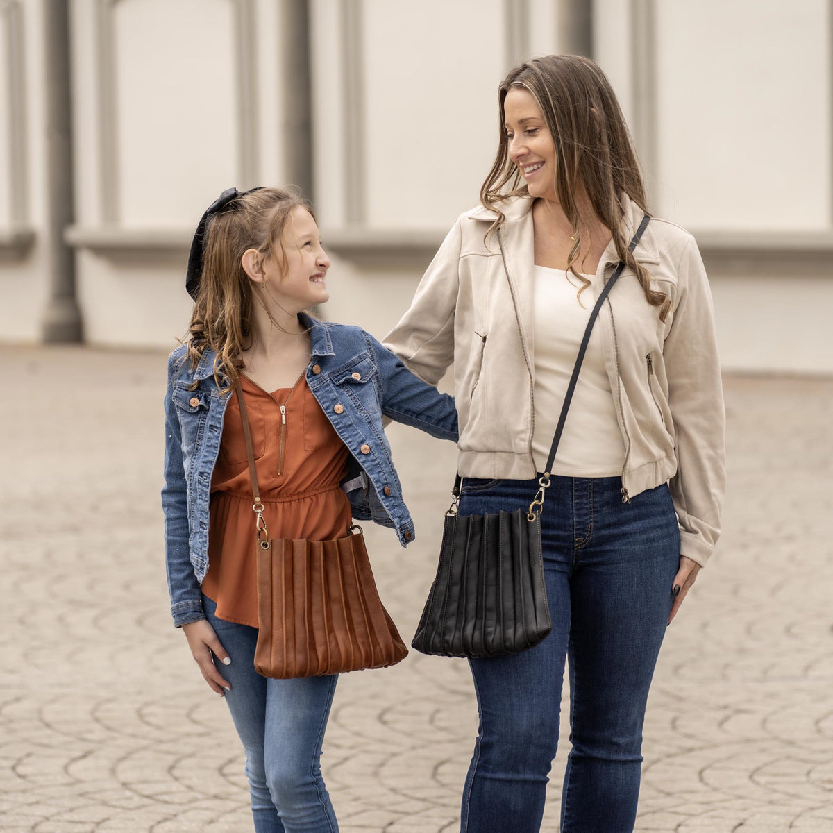 The Kiley Fine Leather Pleated Women's Crossbody Purse and Shoulder Bag - Holtz Leather