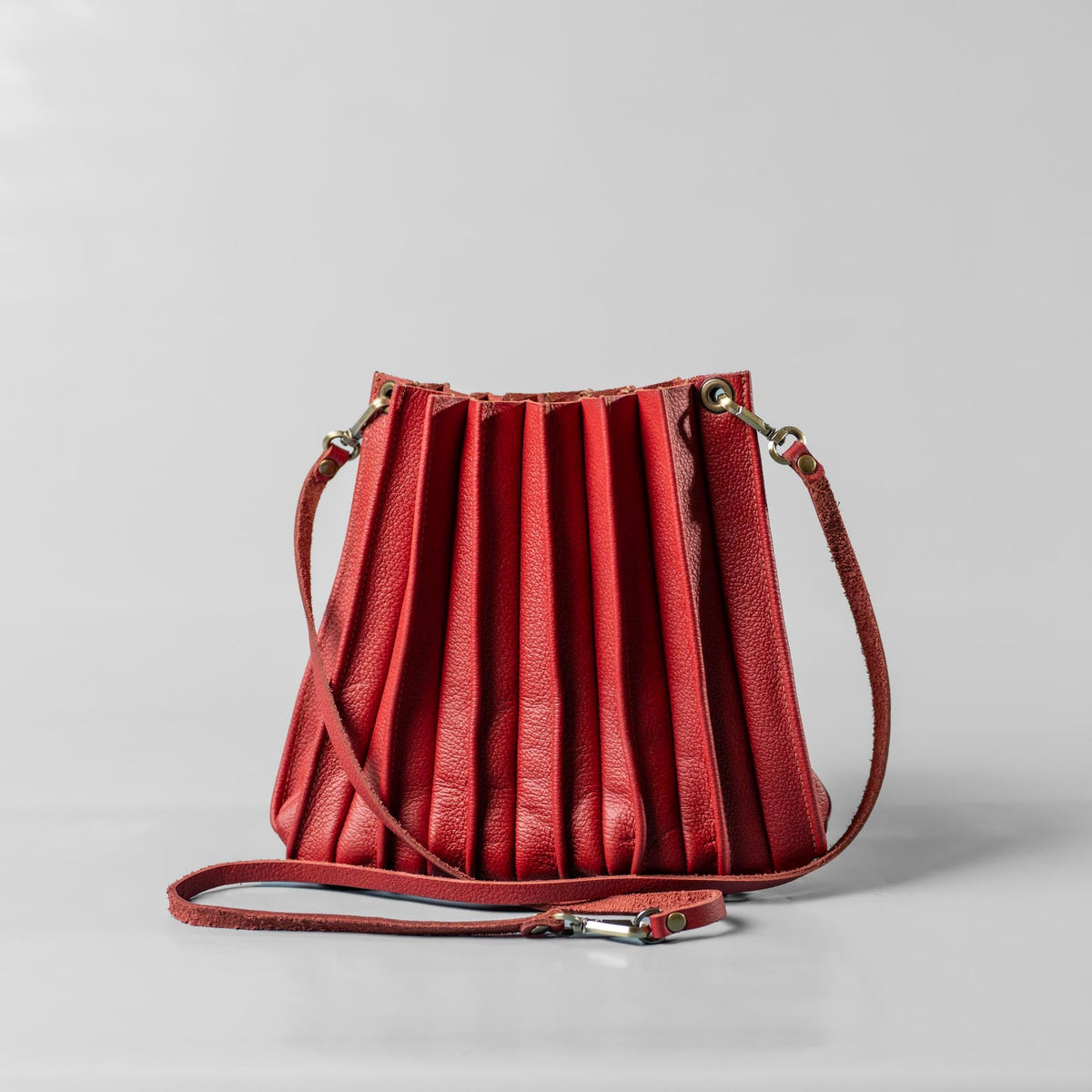 The Kiley Fine Leather Pleated Women's Crossbody Purse and Shoulder Bag - Holtz Leather