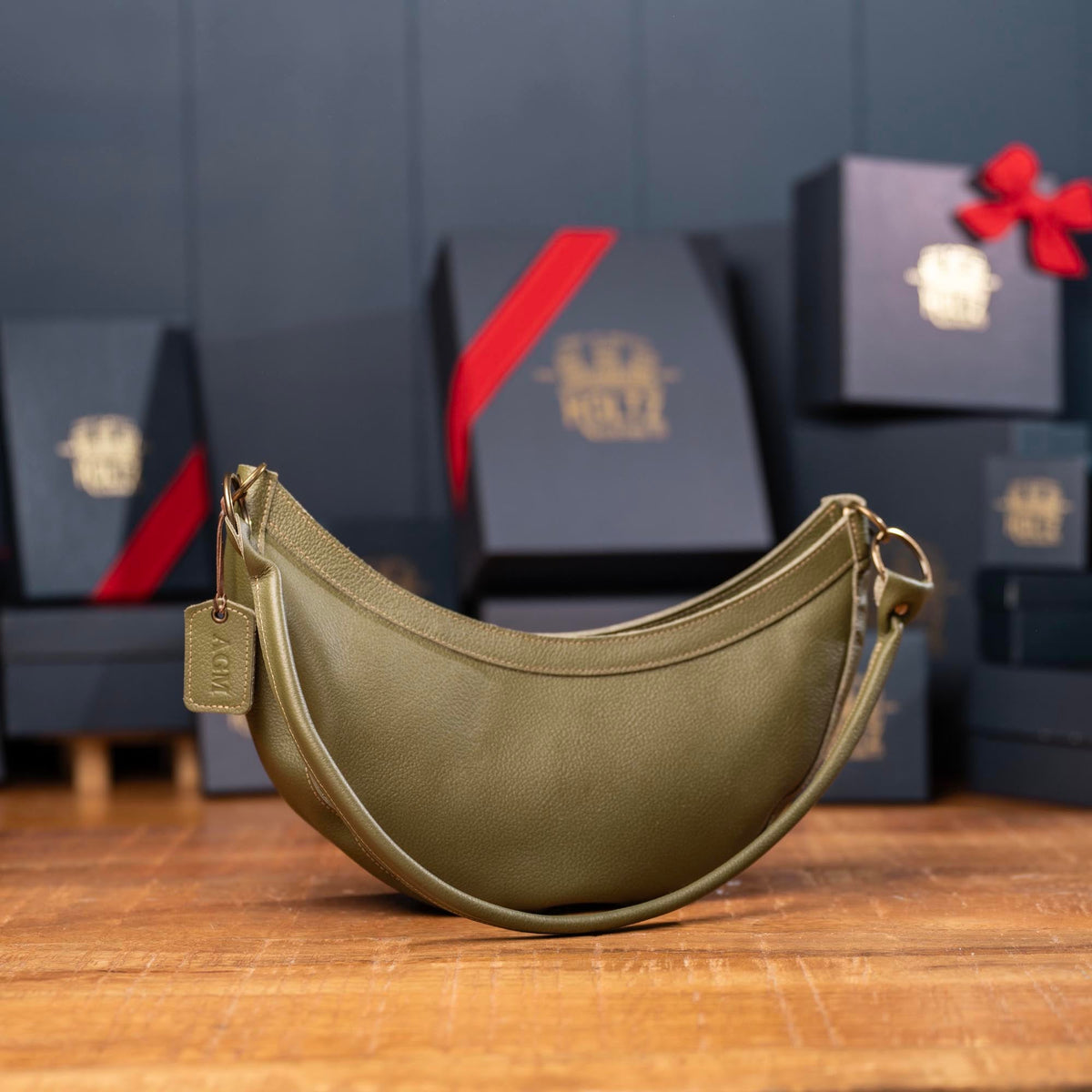 The Luna Fine Leather Crescent Shoulder Bag Purse - Holtz Leather