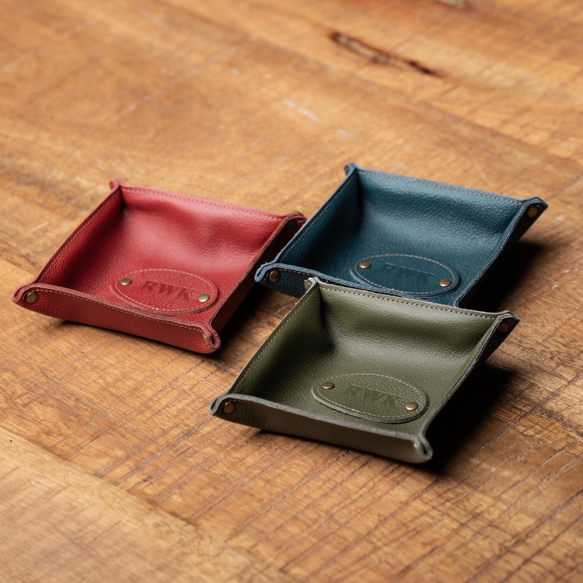 The Monticello Fine Leather Personalized Desk Valet Caddy Tray for Dresser or Office Gift - Holtz Leather