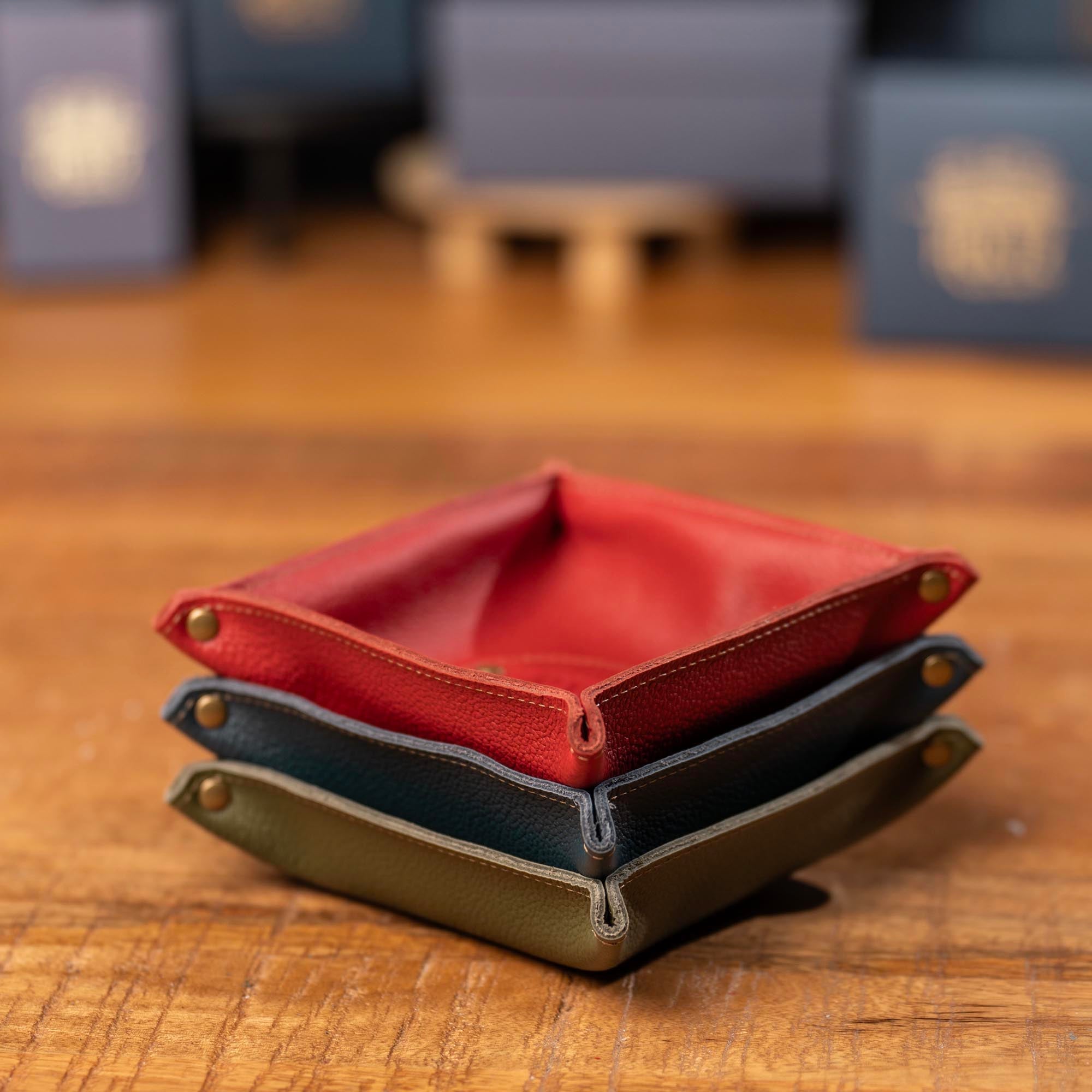 The Monticello Fine Leather Personalized Desk Dresser Valet Caddy Tray - Holtz Leather The Monticello Fine Leather Personalized Desk Dresser Valet Caddy Tray - Holtz Leather