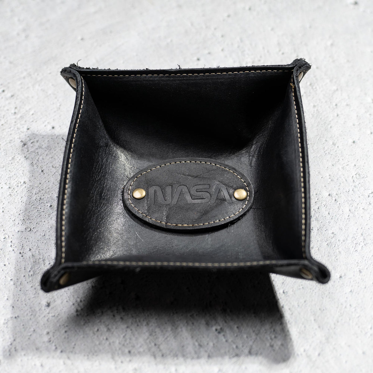The Nasa Monticello Fine Leather Personalized Desk Valet Caddy Tray for Dresser or Office Gift - Holtz Leather