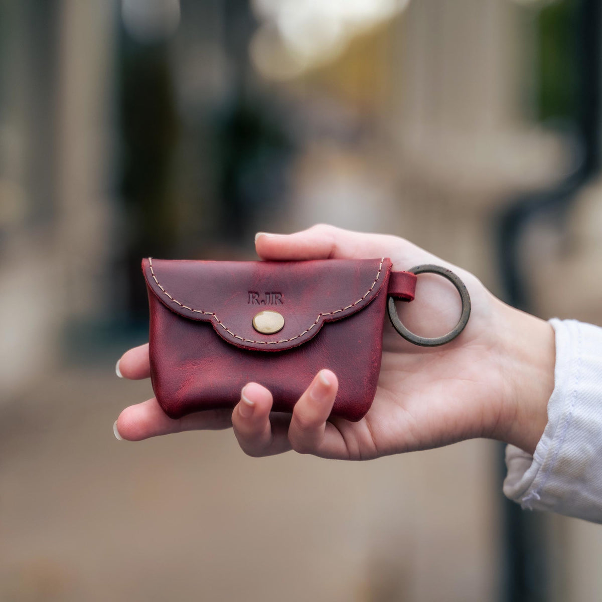 The Rosie Personalized Fine Leather Scallop Keychain Wallet - Holtz Leather