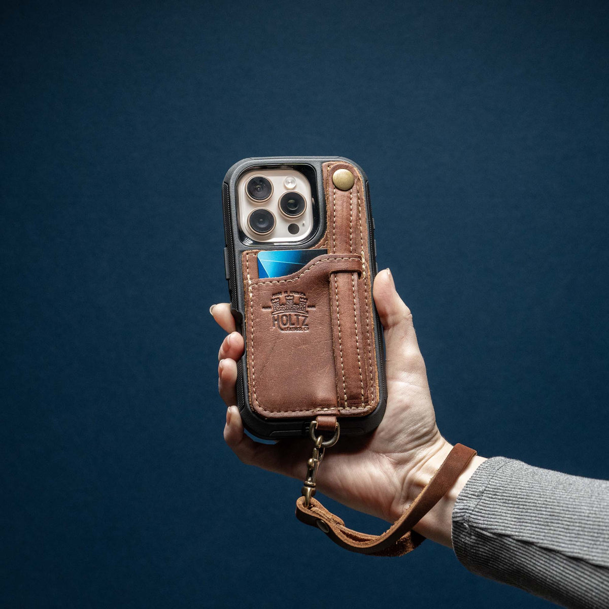 The SWITCH 4 - IN - 1 Leather Phone Case - WALLET, KICKSTAND & LOOP for iPhone® - Holtz Leather