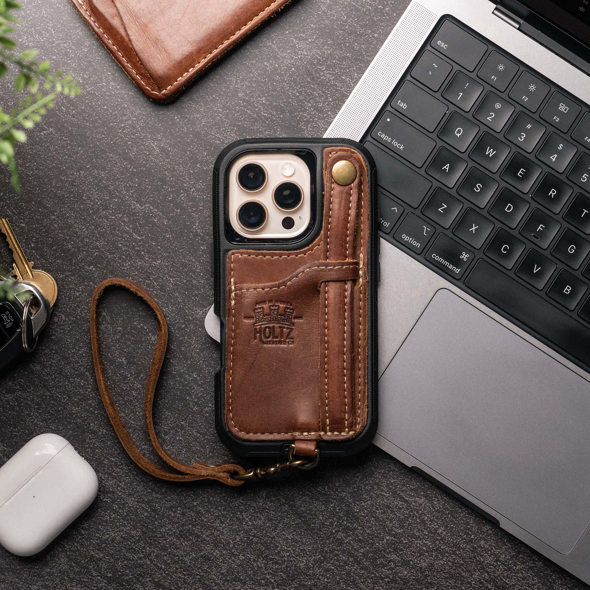 The SWITCH 4 - IN - 1 Leather Phone Case - WALLET, KICKSTAND & LOOP for iPhone® - Holtz Leather