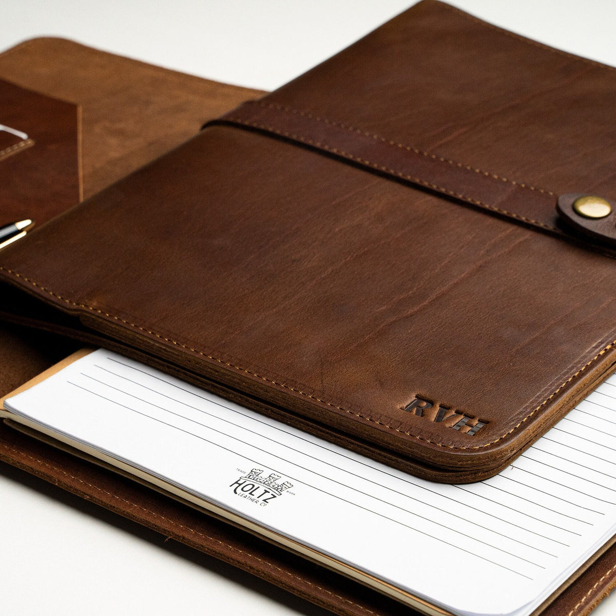The Vanderbilt 2.0 Fine Leather Portfolio Padfolio - Fits iPad - Two Journals & Updated Features - Holtz Leather