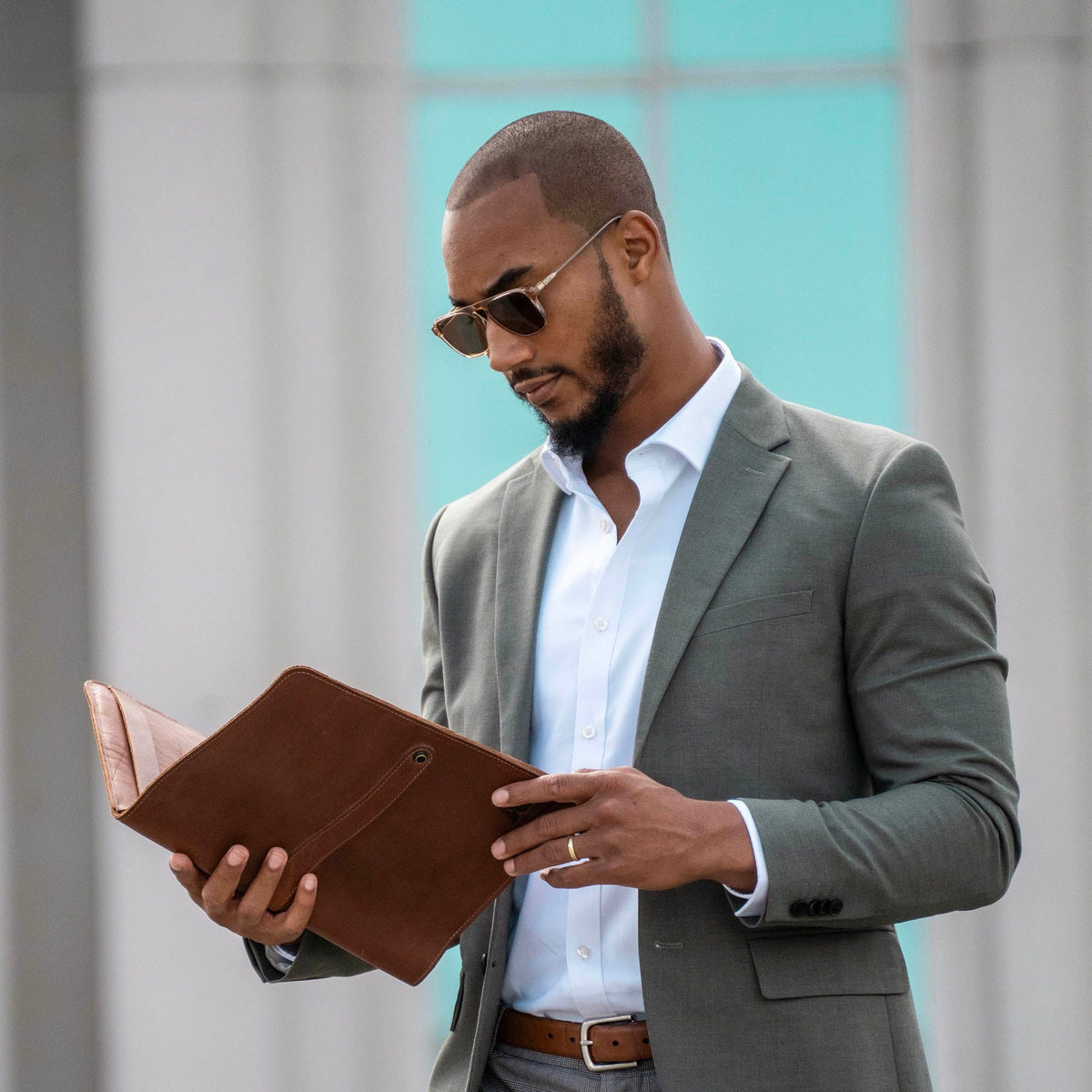 Your Logo + Our Leather - The Vanderbilt 2.0 Fine Leather Portfolio Padfolio - Custom Logo + Corporate Gifting - Holtz Leather
