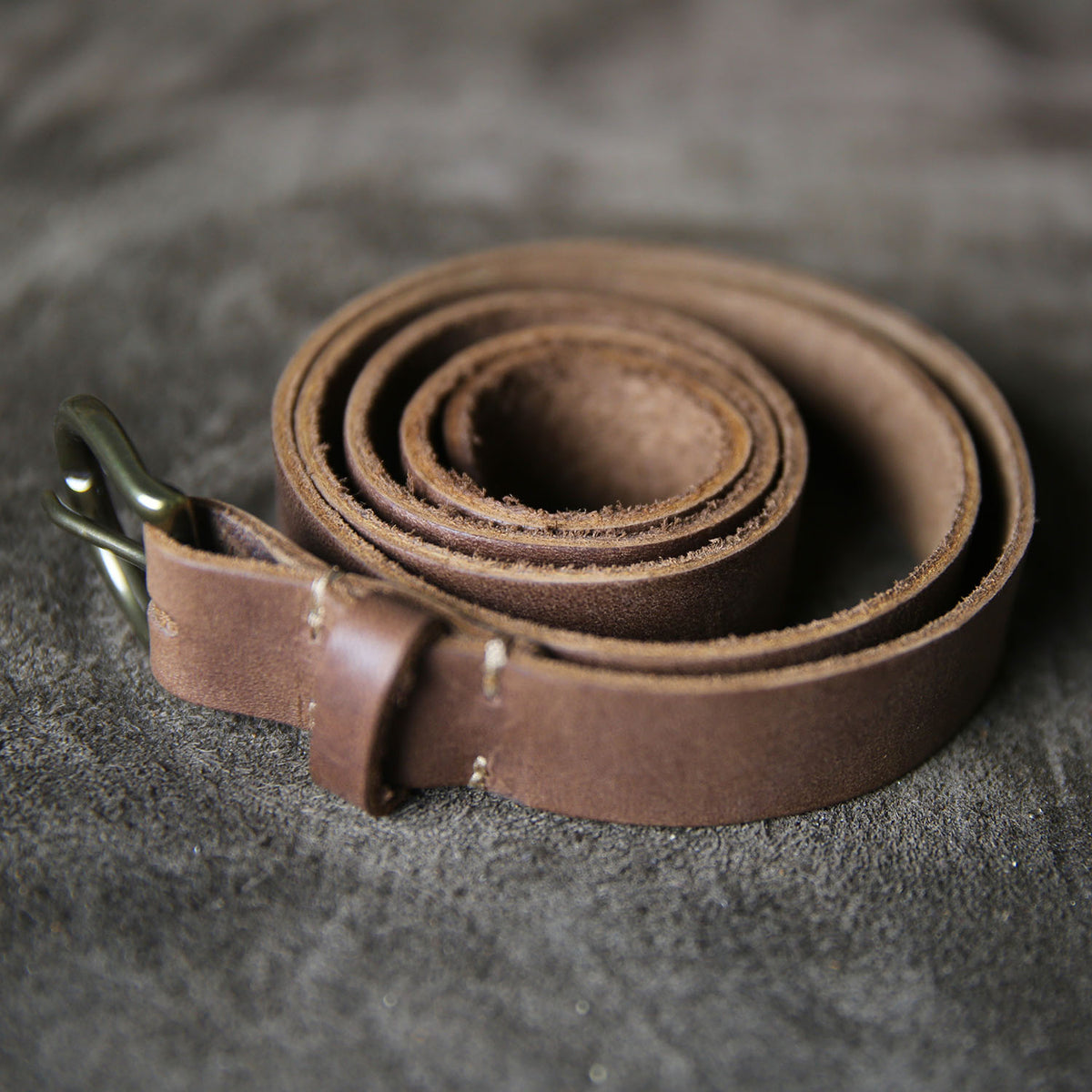 Fine Leather Womens Belt – Rounded Brass Buckle