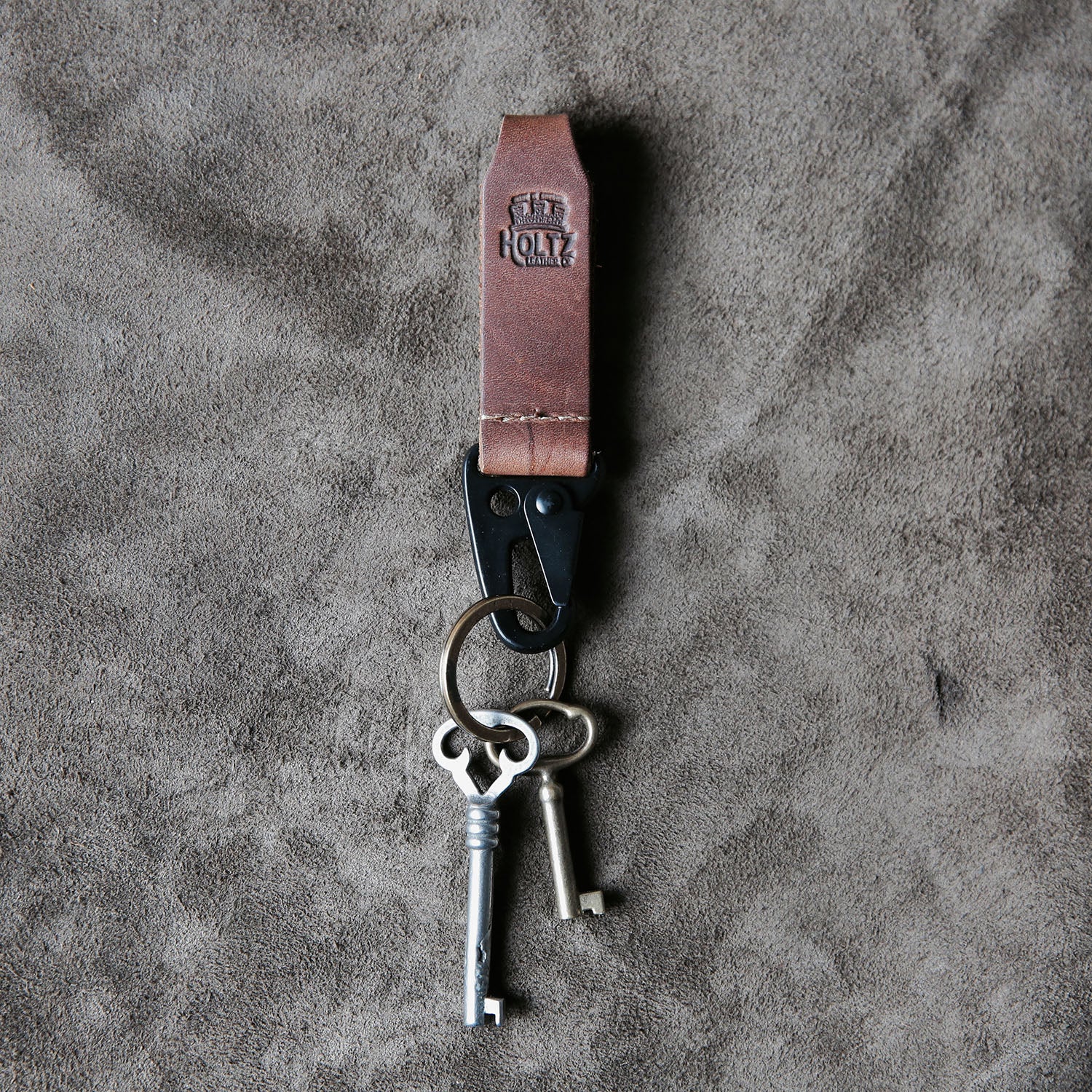 HIGH-END LEATHER ROOM KEYRING by Annonay