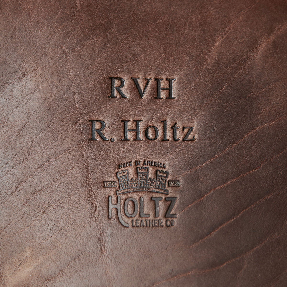 The Aviator Personalized Fine Leather Sunglass Case