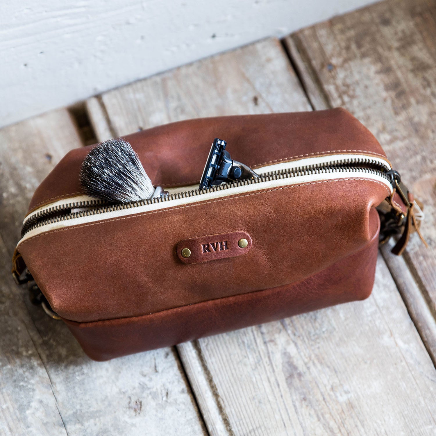 The Dopp Bag - Personalized Brown Fine Leather Shave Toiletry Bag Travel Bag With Zipper