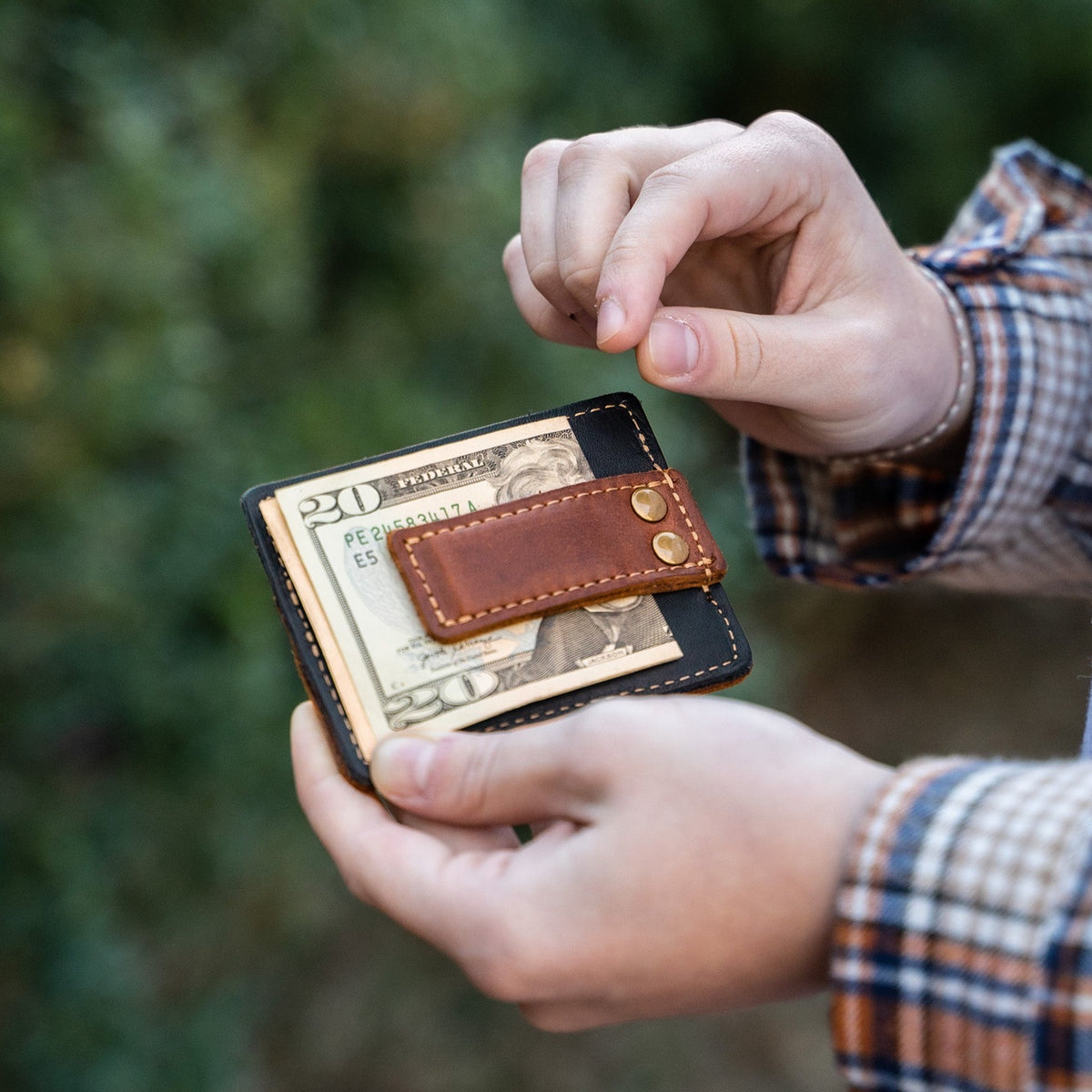 The Levi Fine Leather Magnetic Money Clip Wallet