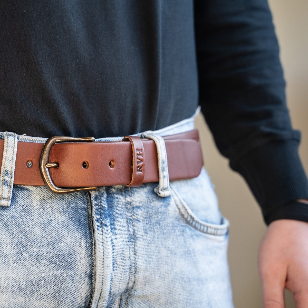 Personalized Bridle Leather Men&#39;s Casual Belt – Rounded Nickel or Brass Buckle